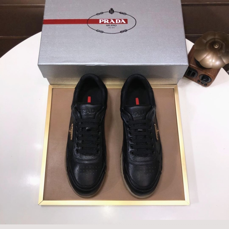 Pra*a casual shoes